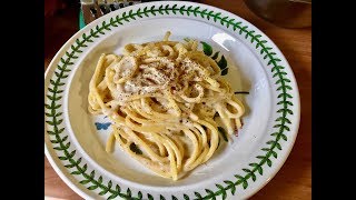 How to Make Quick amp Simple Cacio e Pepe Pasta  Pasta Grannies [upl. by Driskill]